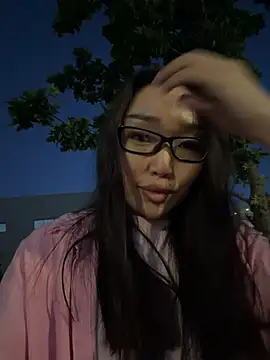 trytomakememoam webcam