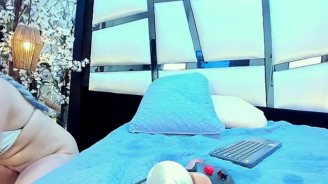 TessaCooper1 webcam