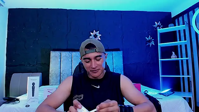 liamdeep (M young) - hard dick