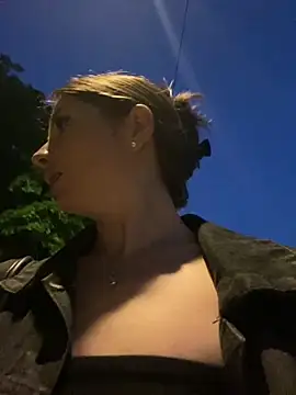 KrisMagnoly webcam