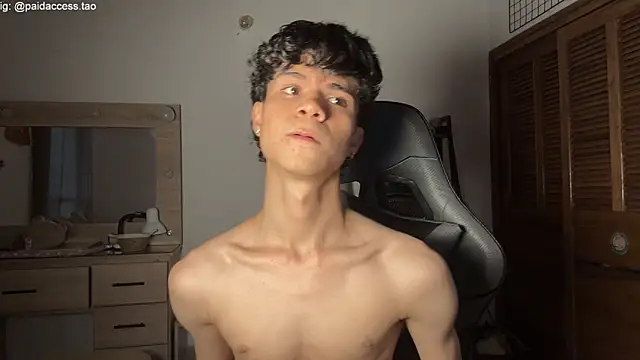 OopsAgain_ webcam