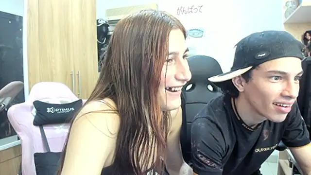 Pride_couple webcam