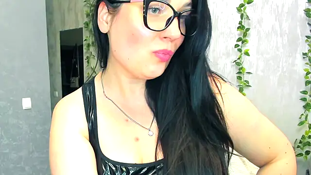 Yesss_Lilith webcam