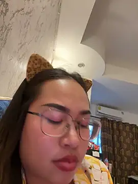 Ponthip webcam