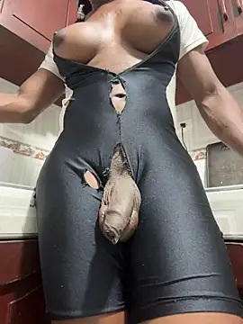 Wenolivyaette - Trans webcam sex chat