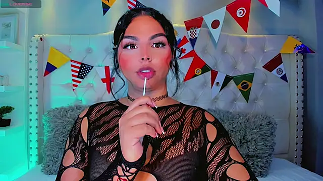 Maia_Hotts webcam