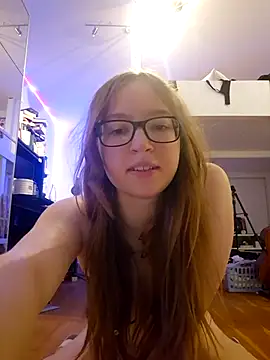 Freaky-Doll webcam