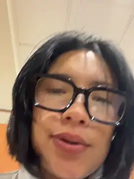 sarita_hos webcam