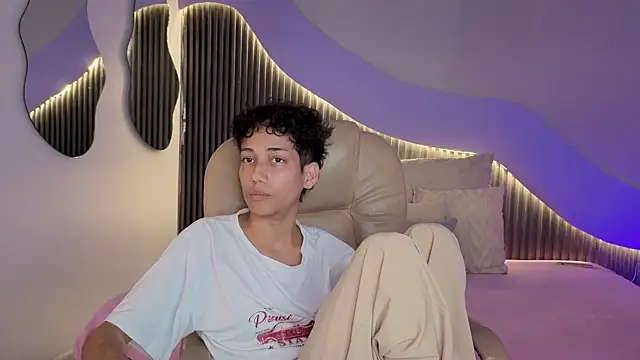 hot_little_bunny webcam