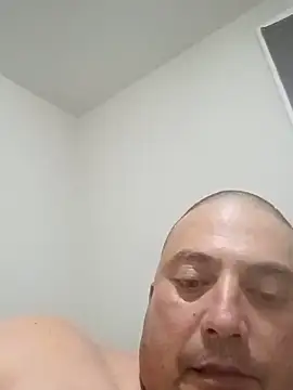 Taker19788 live cam on StripChat