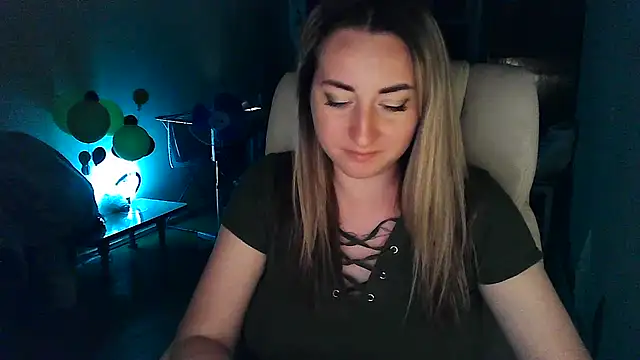 FoxyAnn12 webcam
