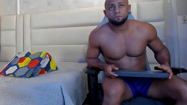 Dark_lennox webcam