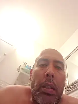 Mikeyjoe2840 live cam on StripChat