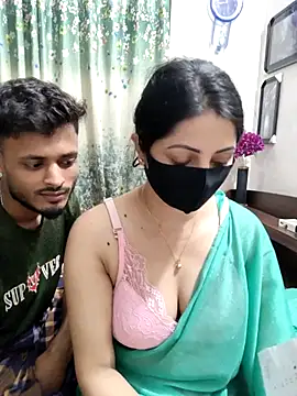 Couple-202 webcam