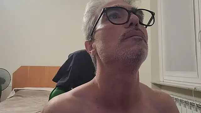 KennyForU77 webcam