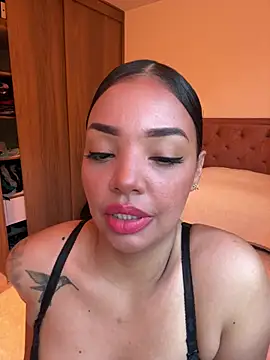 JennLeMoka webcam