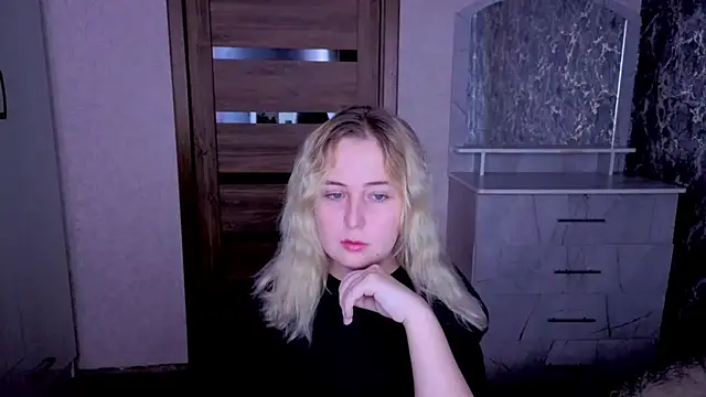 Kristy-Max webcam