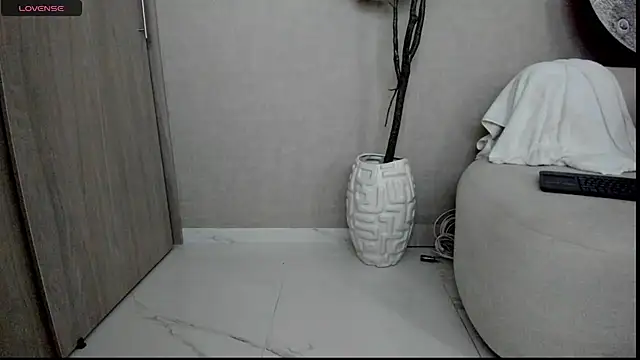 emily_huddson_ webcam