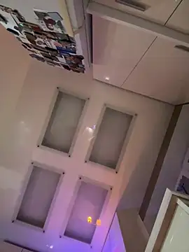 RoseViki webcam