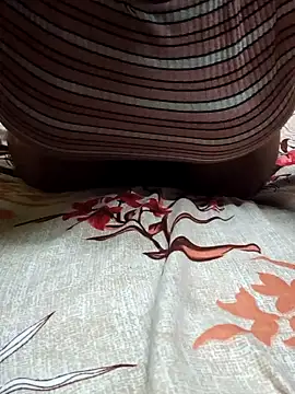 Sexybhbhi webcam