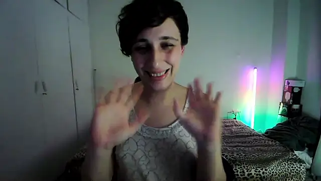 HoneyValentine webcam