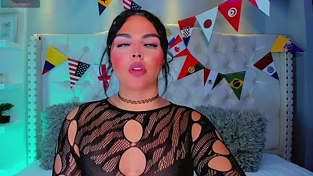 Maia_Hotts webcam