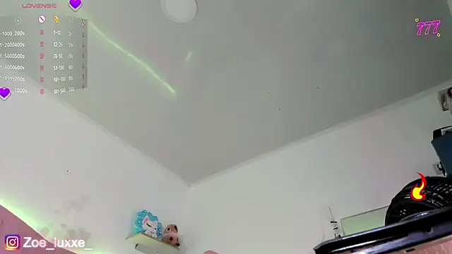 Zoe_Luxxe_ webcam