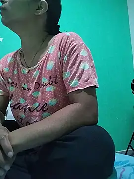 AngelicaStorms webcam