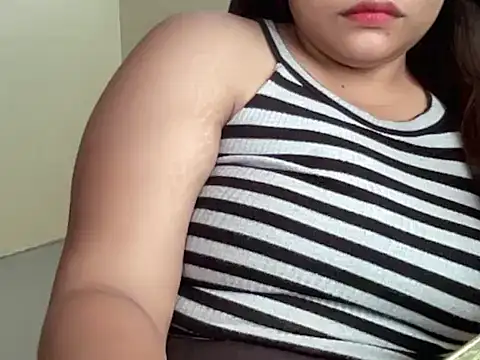Mysterious_Seraphina webcam