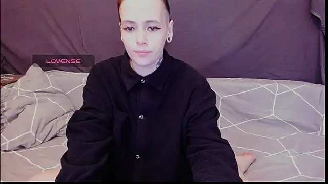 Polly_Megan webcam