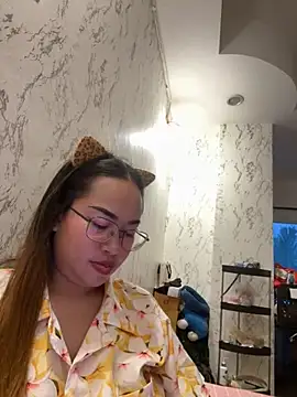 Ponthip webcam