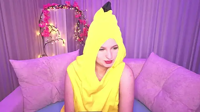 webcam hot Banana Bowl