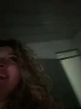 Sara_smiiith211 webcam
