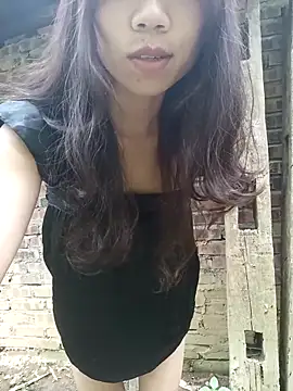 Lipailip_101 webcam