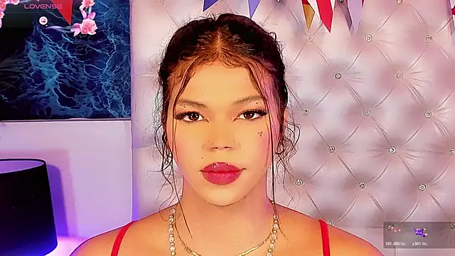 Keira_Fox31 webcam