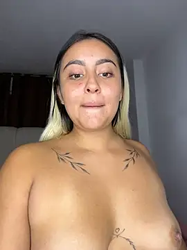 Elina_Hills webcam