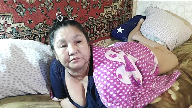 Zulfiya_Bruce webcam