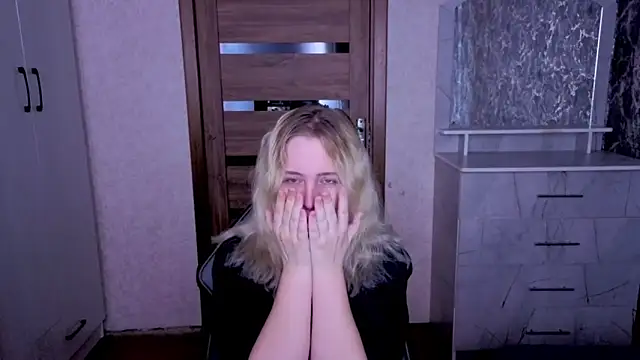 Kristy-Max webcam