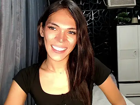 GORGEOUS_CARMEE webcam