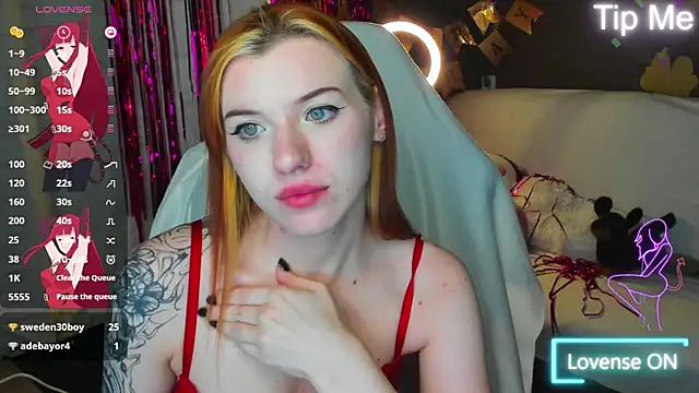 MeganNewCat webcam