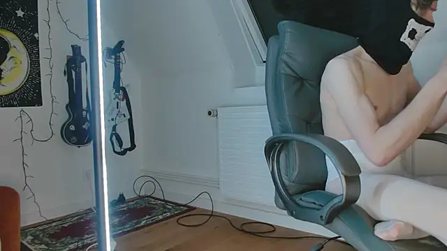 Nyl0nnickb0y webcam