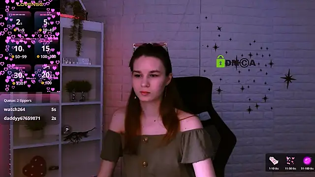 angie_foxy1