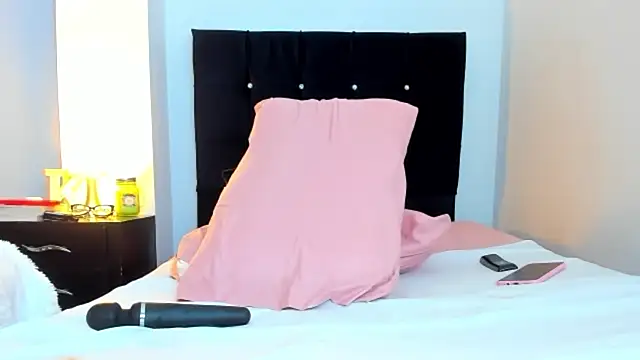 kathyajhonss live cam on StripChat