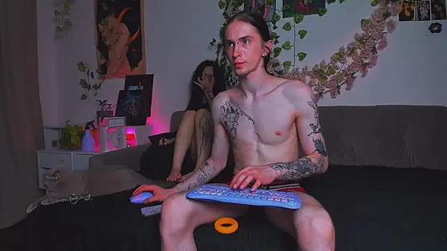 LadyTrep webcam