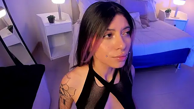 Watch Violetta_Nur live on EroticFlix - High definition streams