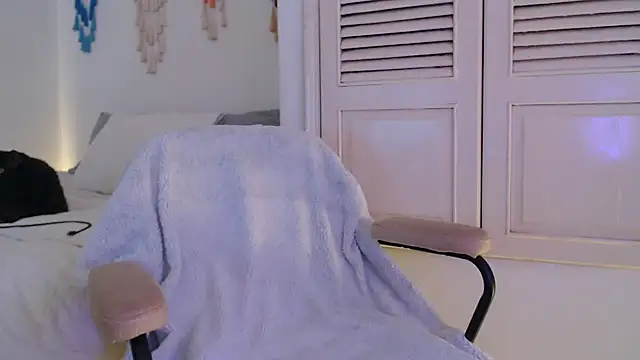 __meow (F young) - take bra off