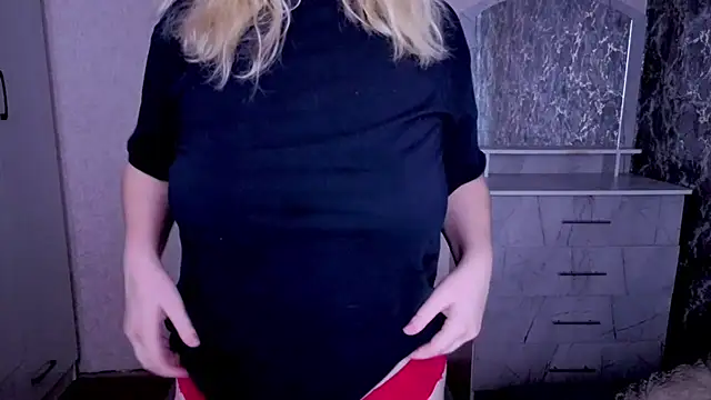 kristy-max (F young) - Show boobs