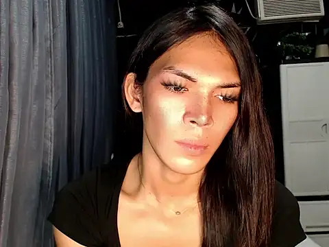 GORGEOUS_CARMEE webcam