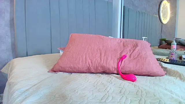 karla-ruiz (F young) - Rub Pussy