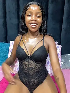 Littlebunny33 webcam